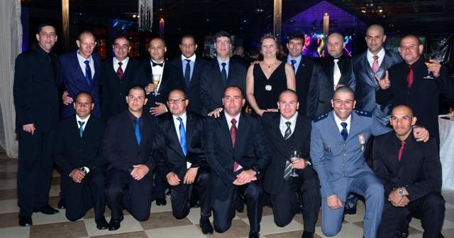 Tenente Mombergue e Major Oliveira Garcia fazem o cerimonial do 1º Baile BAEP em São José dos Campos - SP