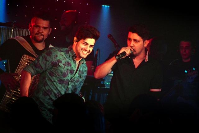 Fernando e Fabiano cantam Cara de Pau no Guten Club