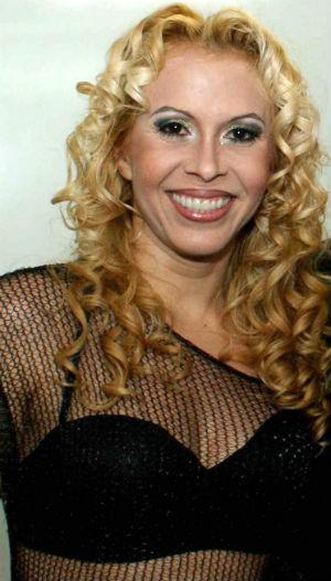 Joelma e seus cabelos enrolados