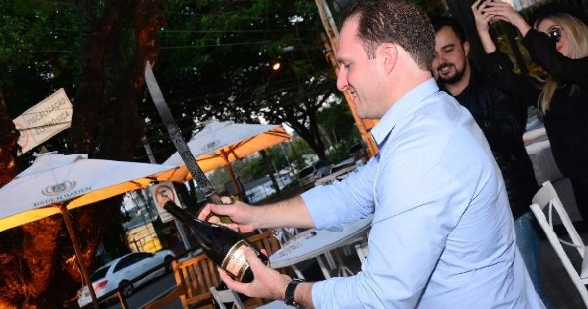 Marcelo Moraes faz sucesso com a 2a. Edição da Champanheria Amicci