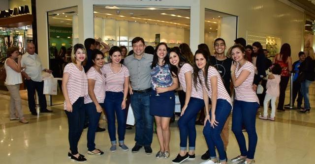 A coleção - A Grande Virada - tem como estrela a atriz Isis Valverde na campanha 2017 da loja localizada no CenterVale Shopping em São José dos Campos - SP