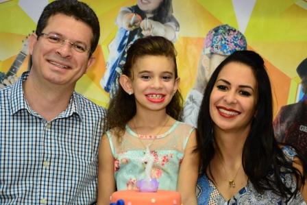 A Coluna Social de Ospaparazzi acompanhou o aniversário de - Isabela Bontorim - na quarta feira (27/5) em São José dos Campos - SP