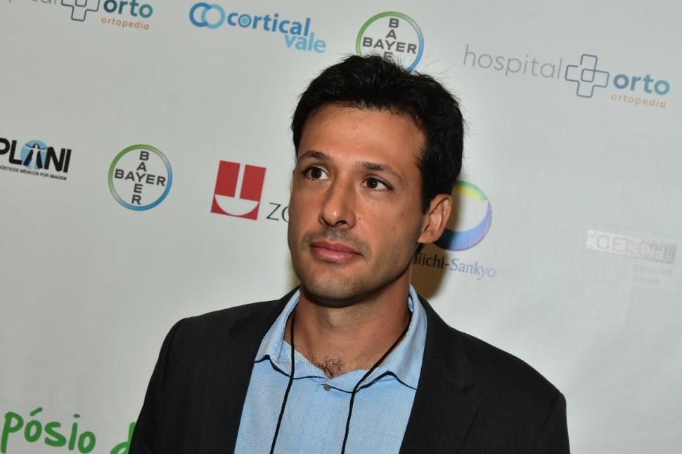 Tivemos um convidado internacional - Prof. Dr. Joachim Grifka (Alemanha) - no Hotel Golden Tulip Colinas em São José dos Campos - SP