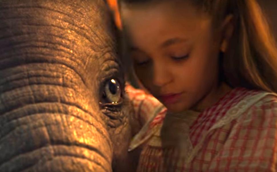 Dumbo Elefante menina filme Tim Burton