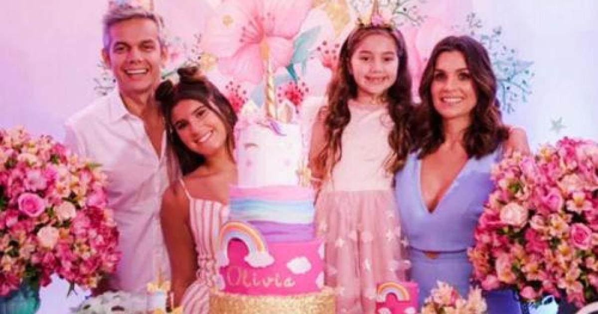 Roupas dos filhos de Flávia Alessandra e Otaviano Costa