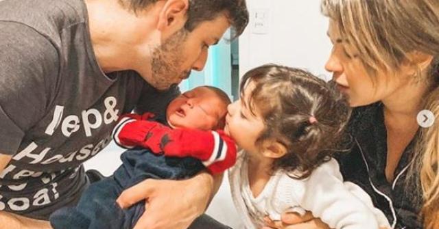 Bebê é fruto do casamento de Kelly Maria e Jonas Almeida; agora eles têm um menino e uma menina