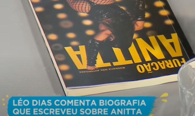 Livro Furacão Anitta de Léo Dias