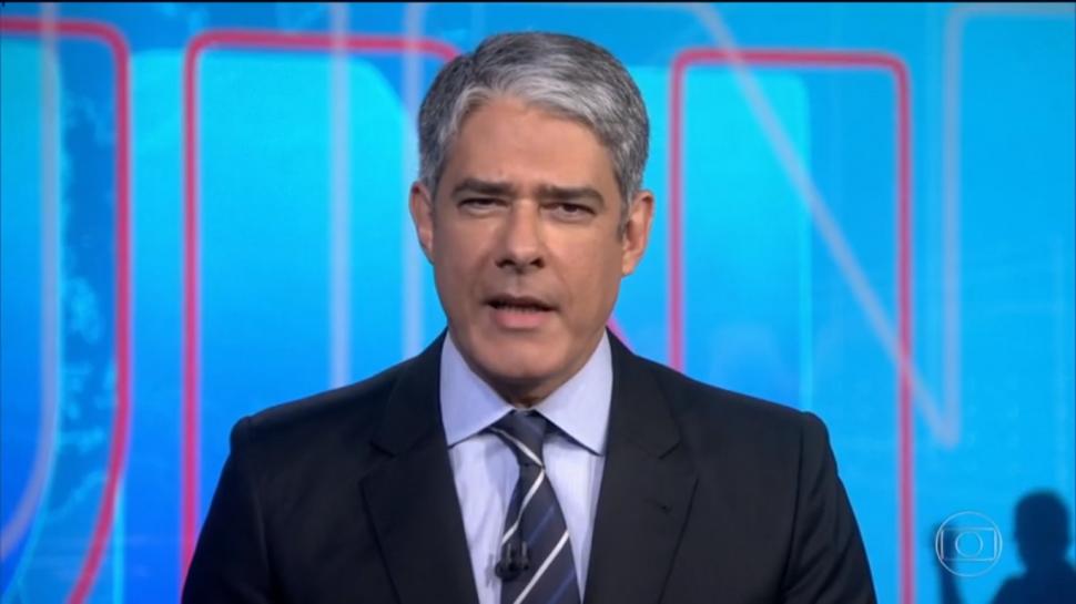 William Bonner no Jornal Nacional em entrevista (Foto: Reprodução/ TV Globo)