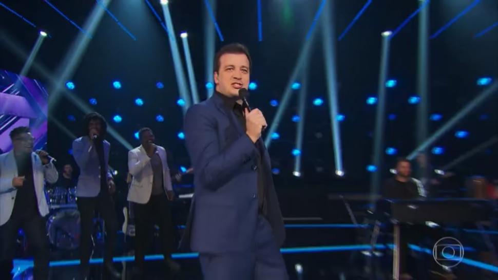 Rafael Cortez cantando no Popstar