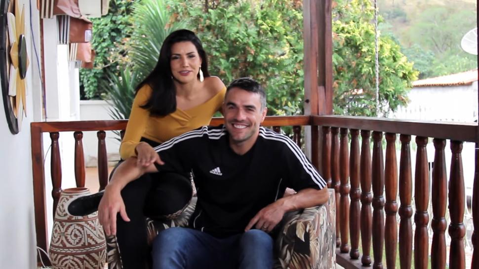 Mariana Felício e Daniel Saullo com os filhos