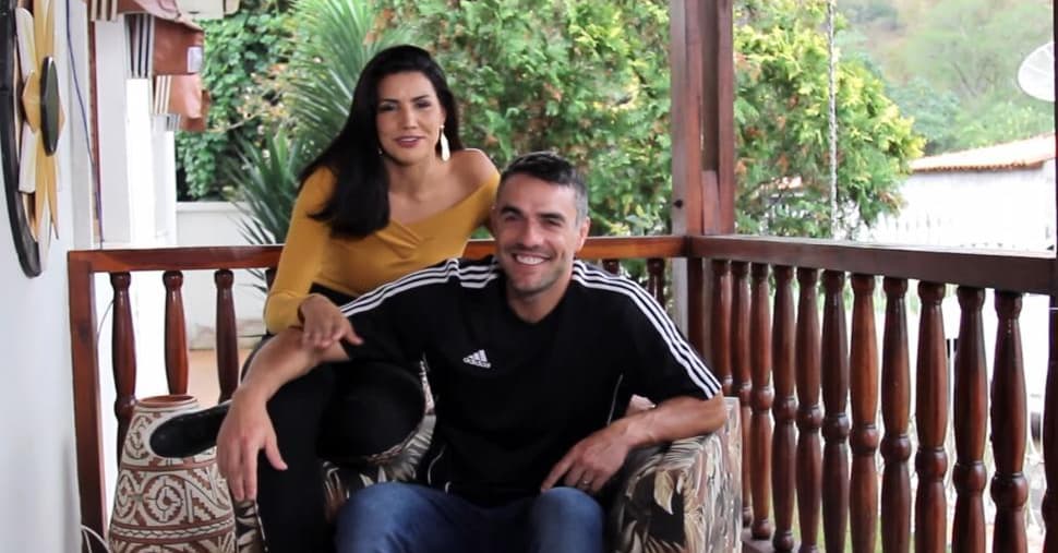 Mariana Felício e Daniel Saullo com os filhos