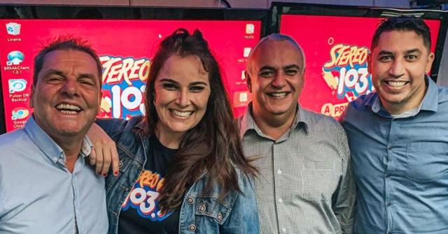Equipe da Stereo Vale FM: Lino Pedrosa, Shirley Souza, Carlos França, Gilson Morais (Foto: Stereo Vale FM/ Facebook)