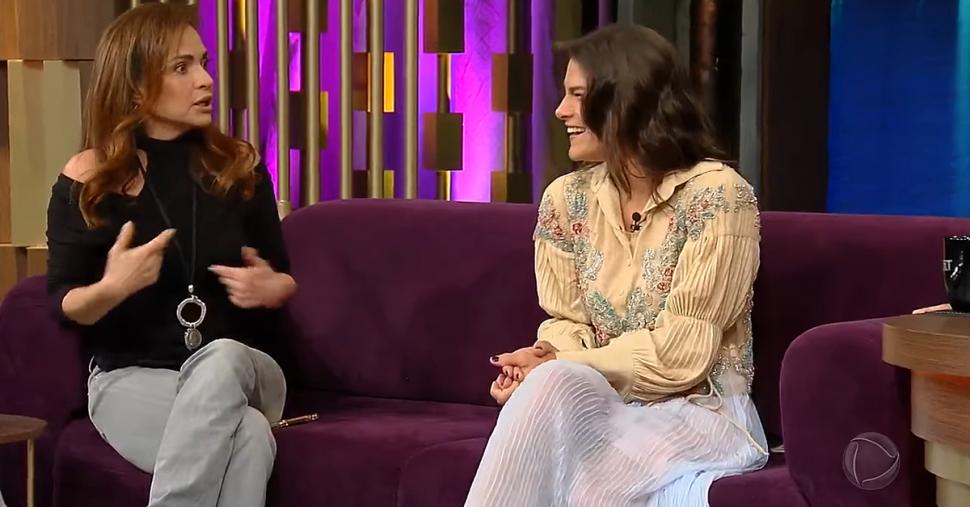 Luiza Tomé e Priscila Fantin participaram do Programa do Porchat onde relembrou infância