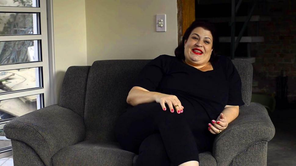 Valéria Sândalo fala da alegria de adotar um cachorro vira-lata
