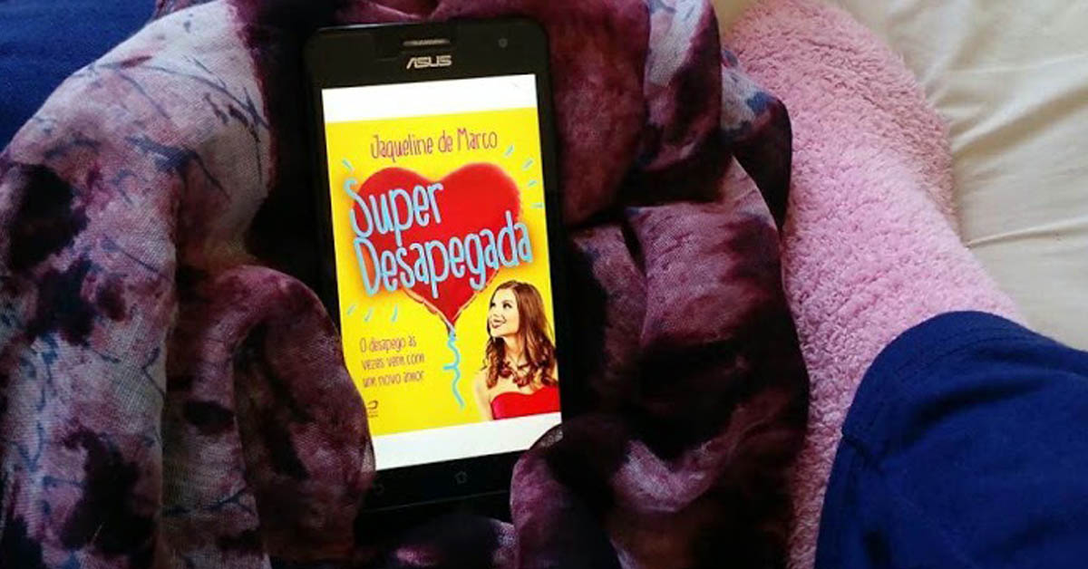 O livro Super Desapegada está disponivel online pela Amazon (Foto: OsPaparazzi)