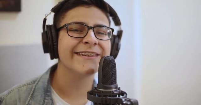 Fotos de João Vitor Mafra em dublagens, filmes e músicas (Foto: Reprodução/ YouTube)