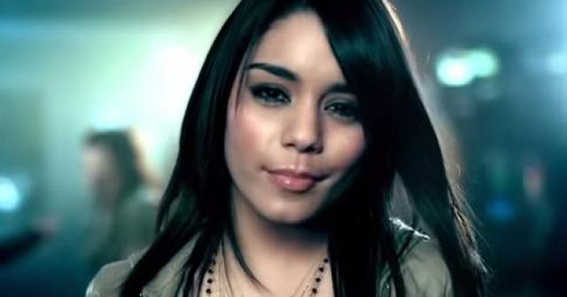 Fotos de Vanessa Hudgens em clipe (Foto: Reprodução/ YouTube)
