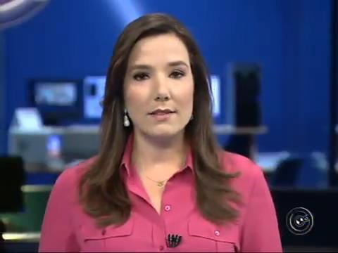 Adriana Perroni é jornalista e apresentadora