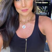 Fotos de Mariana Felício em resort com praia na Bahia