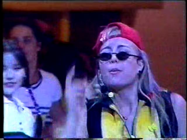 Fotos antigas de Angélica em biografia