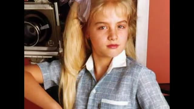 Fotos antigas de Angélica em biografia