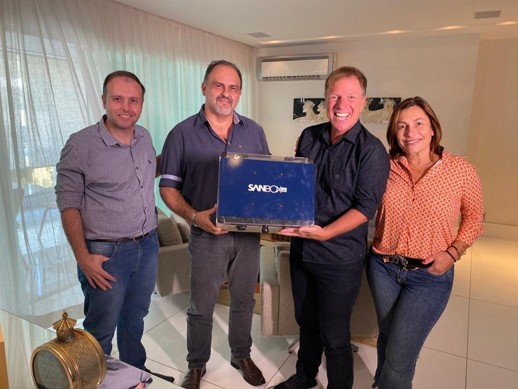 Ciro Bottini nos bastidores de comercial da SanUV