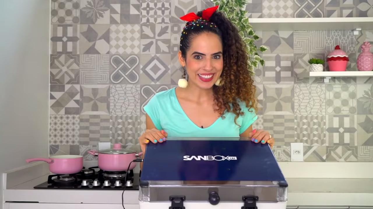 Paula Stephânia cria o carro de Vanellope Von Schweetz do Detona Ralph