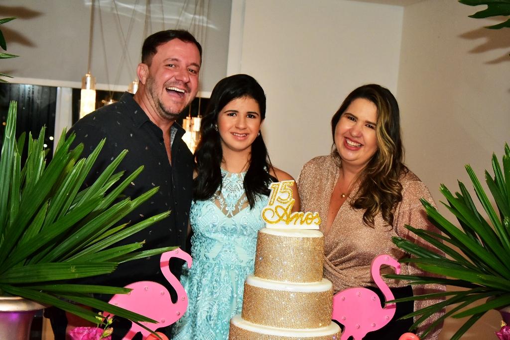 Mariana Rebouças, 15 anos de idade, é filha de Jacqueline e Santiago Rebouças, empresários de São José dos Campos