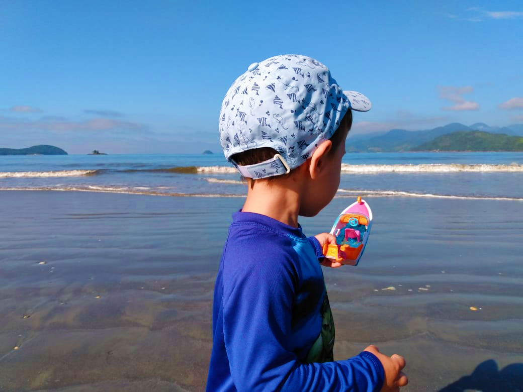 Meu filho tem 3 anos e fala enrolado. Meu filho tem 4 anos e não fala direito. Exemplos para analisarmos aqui com pais e mães. Falamos sobre fonoaudiologia infantil