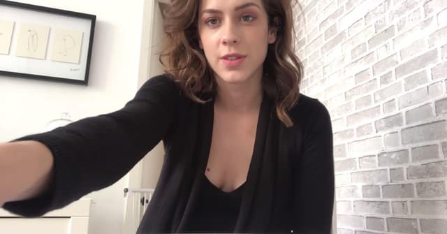 Fotos de Sophia Abrahão (Foto: Reprodução/ YouTube)