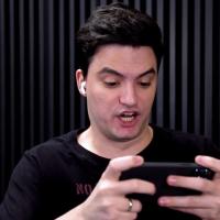 Felipe Neto em seu canal no YouTube
