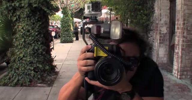 Paparazzi e Paparazzo. Flagras e fotos de fotógrafos que são paparazzis (Foto: Reprodução/ YouTube)