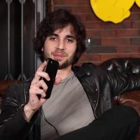 Cantor e ator Fiuk em entrevista