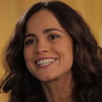 Atriz Alice Braga em entrevista