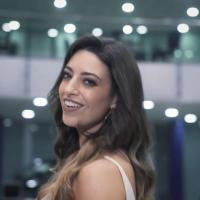 Ana Paula Torquetti no comercial da Vinac Consórcios. Cantando com o Porquinho da Vinac