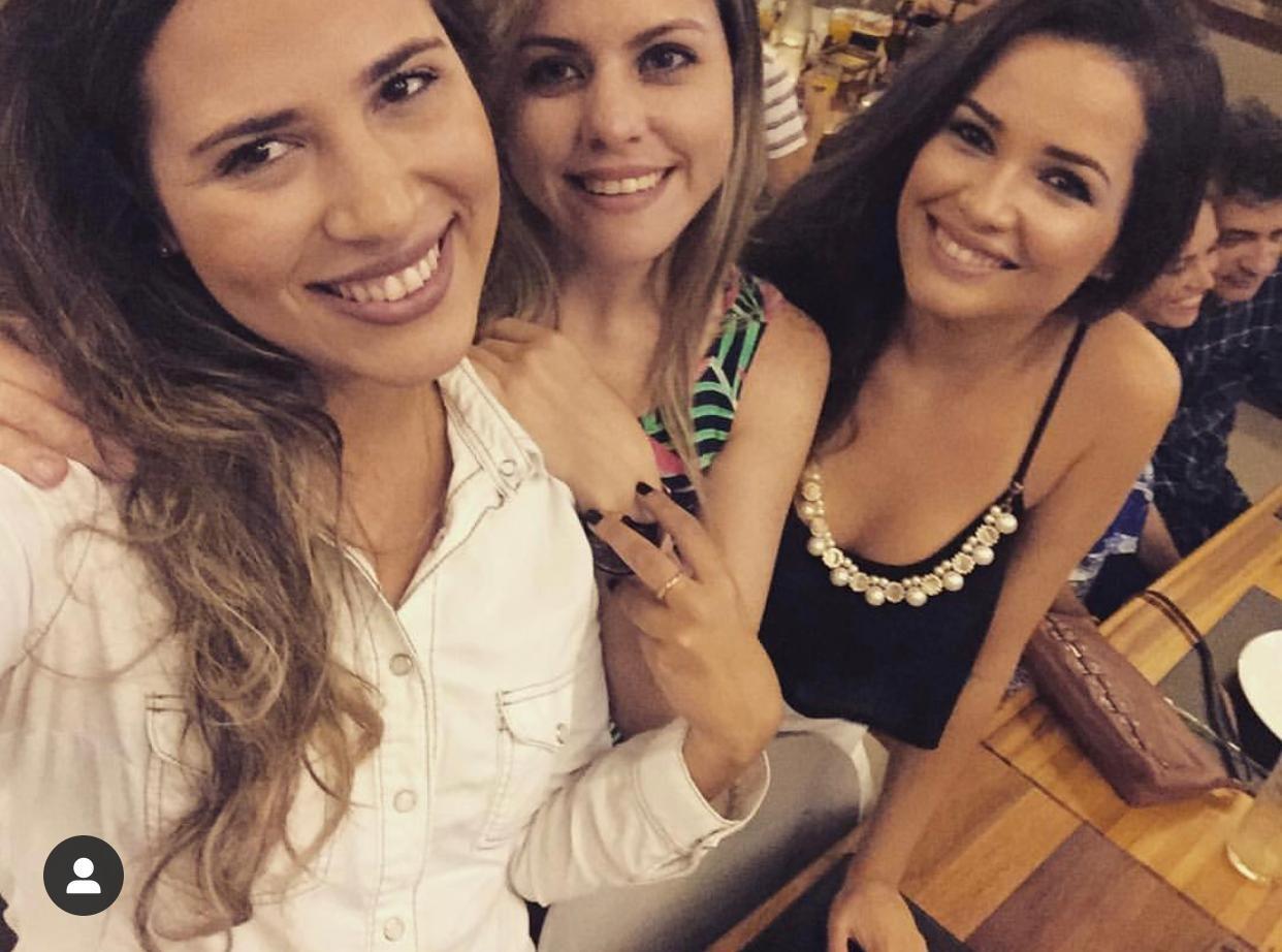 Juliette do BBB 21 e a amiga Hannah Barros. Momentos antes do BBB21