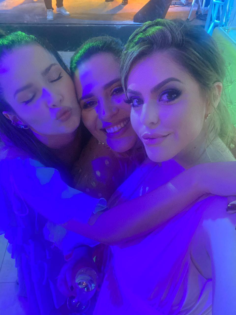 Juliette do BBB 21 e a amiga Hannah Barros. Momentos antes do BBB21