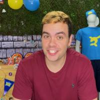 Cenas de Luccas Neto em: Duas Babás Muito Esquisitas