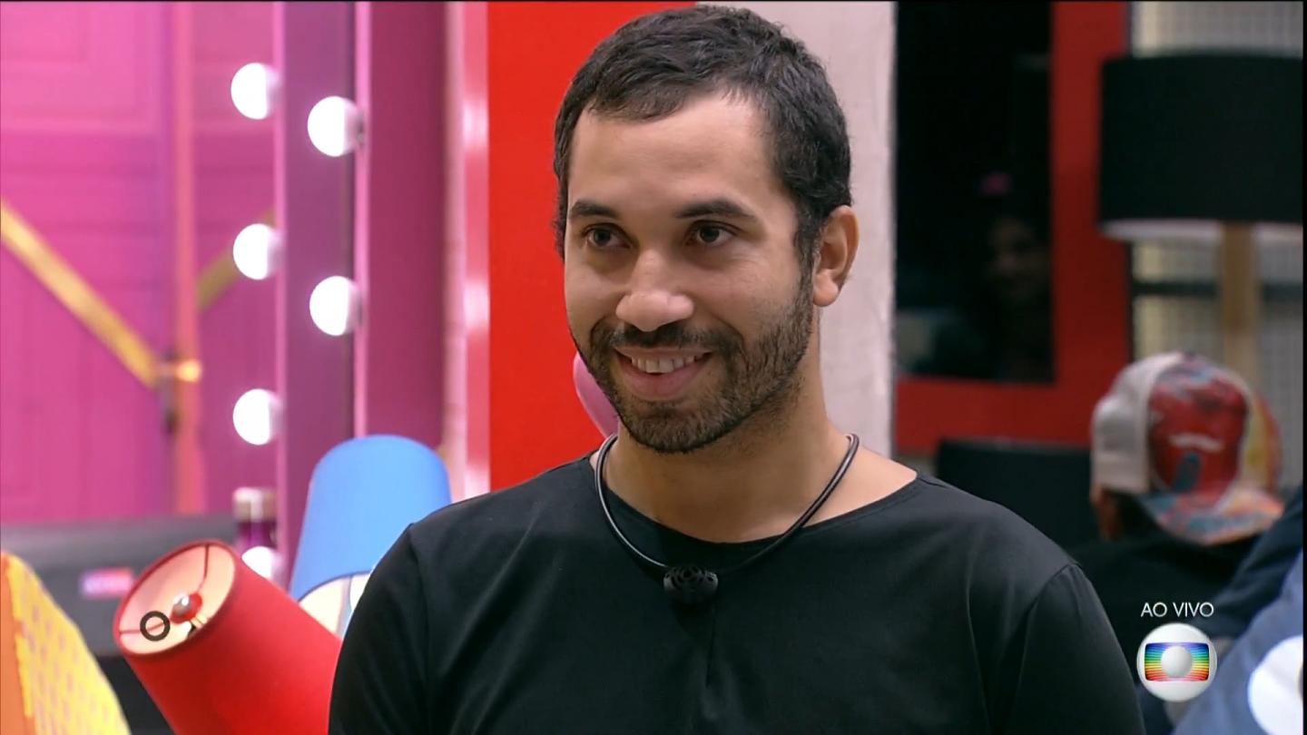 Caio, Fiuk e Gilberto foram Paredão número 12 no BBB 21