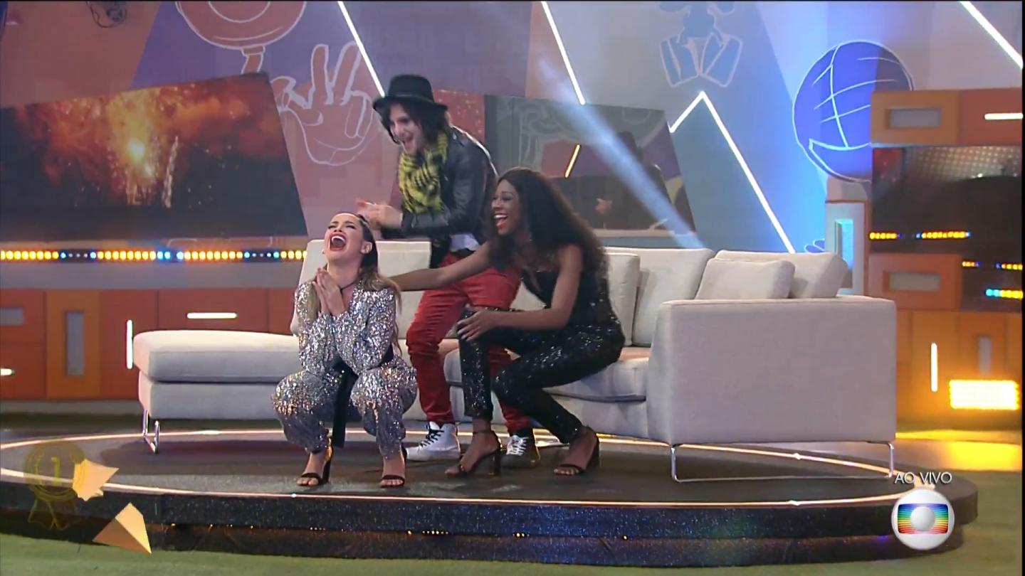 Campeã do BBB 21, Juliette Freire se emociona ao vivo na Globo (Foto: Reprodução/ Globoplay BBB21)