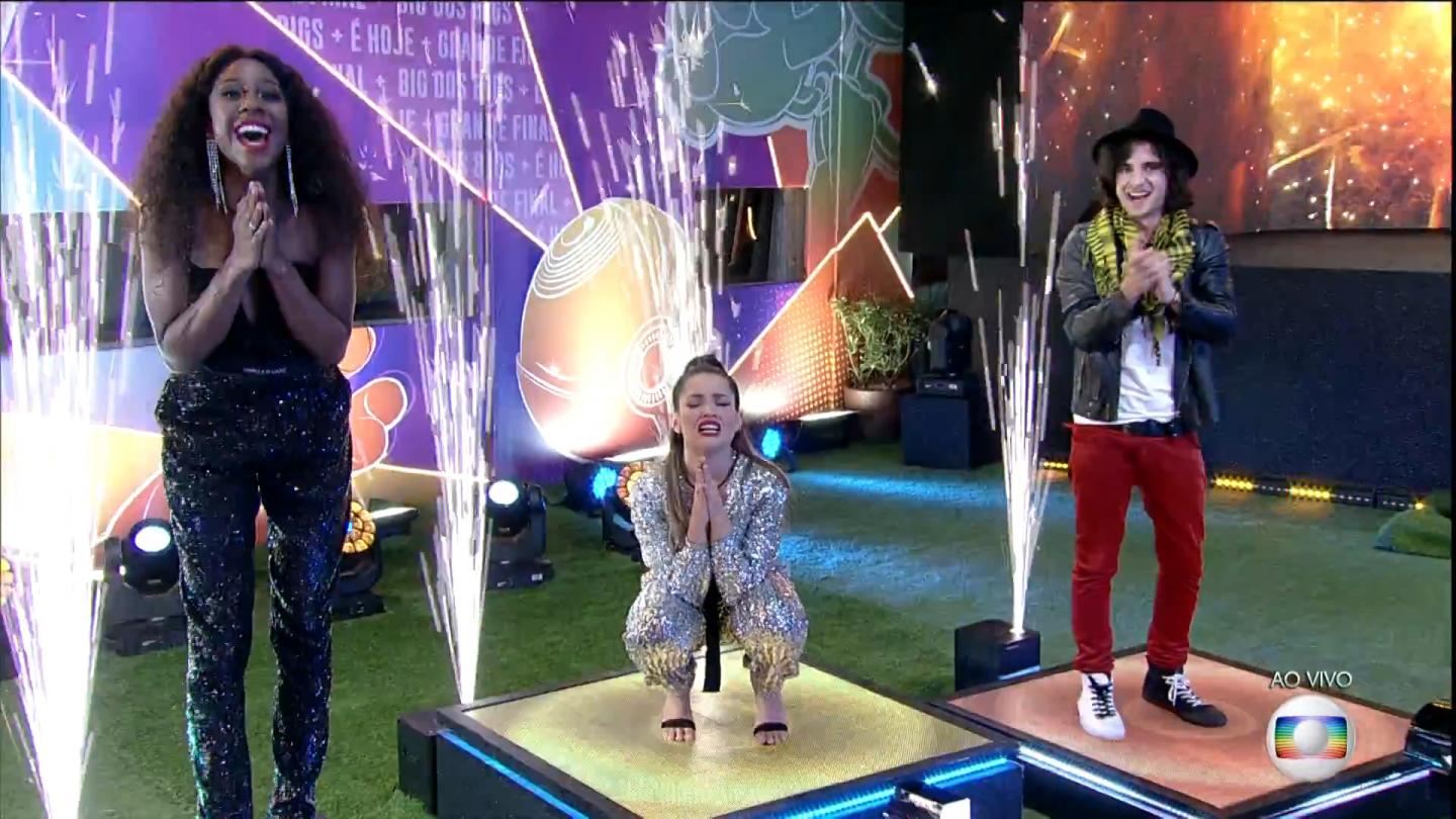 Campeã do BBB 21, Juliette Freire se emociona ao vivo na Globo