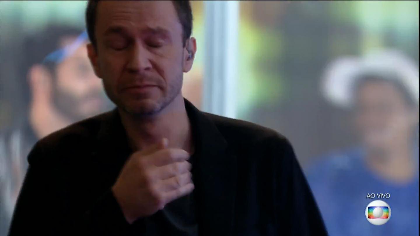 Tiago Leifert chorando no Big Brother Brasil, o BBB. Emoção pura
