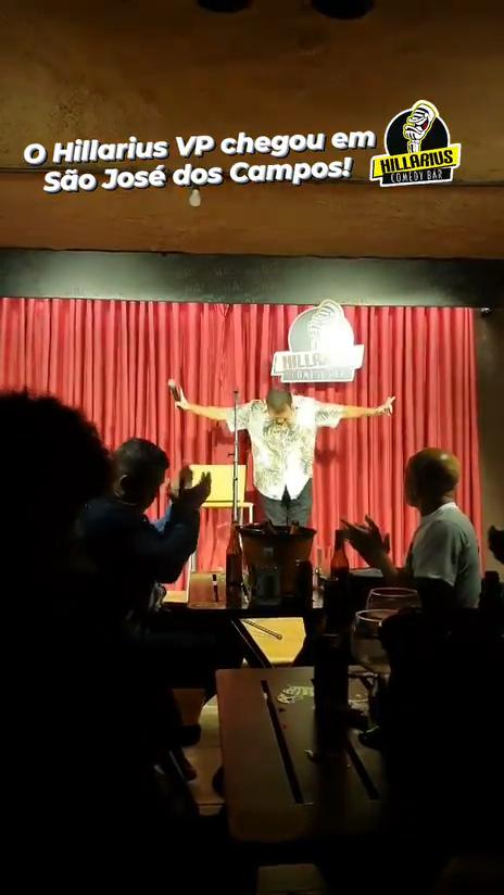 Tem Hillarius Comedy Bar em São José dos Campos SP
