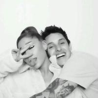 Dalton Gomez e Ariana Grande namorando