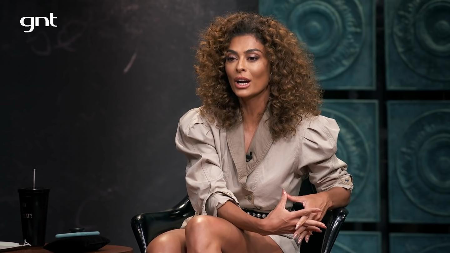 Juliana Paes em entrevista falando sobre política (Foto: Reprodução/ YouTube)