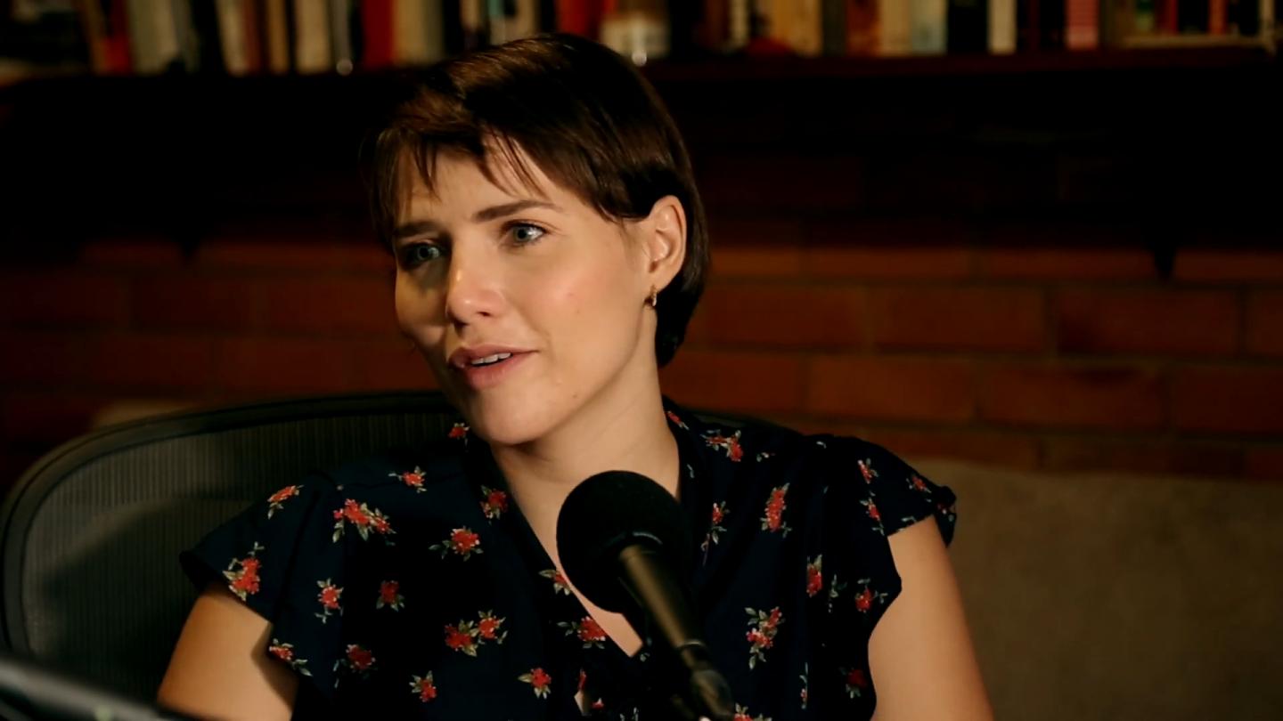 Letícia Colin fala sobre o filme A Porta Ao Lado