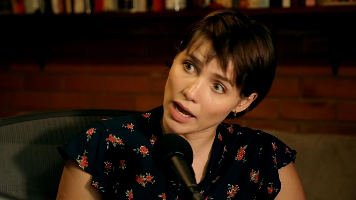 Letícia Colin em entrevistas da biografia