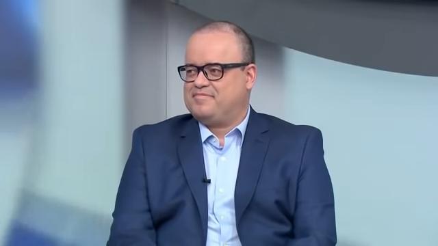 Everaldo Marques, narrador esportivo da Globo, é dono do bordão Você é Ridículo