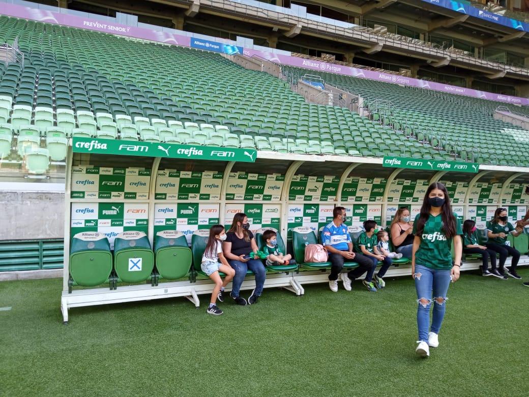 Estádio do Palmeiras com crianças. Allianz Tour com filhos vale a pena (Foto: Aline Oliveira)
