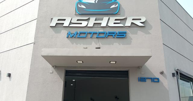 Asher Motors (Foto: OsPaparazzi)